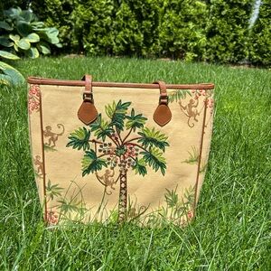 Isabella Fiore Tote Bag